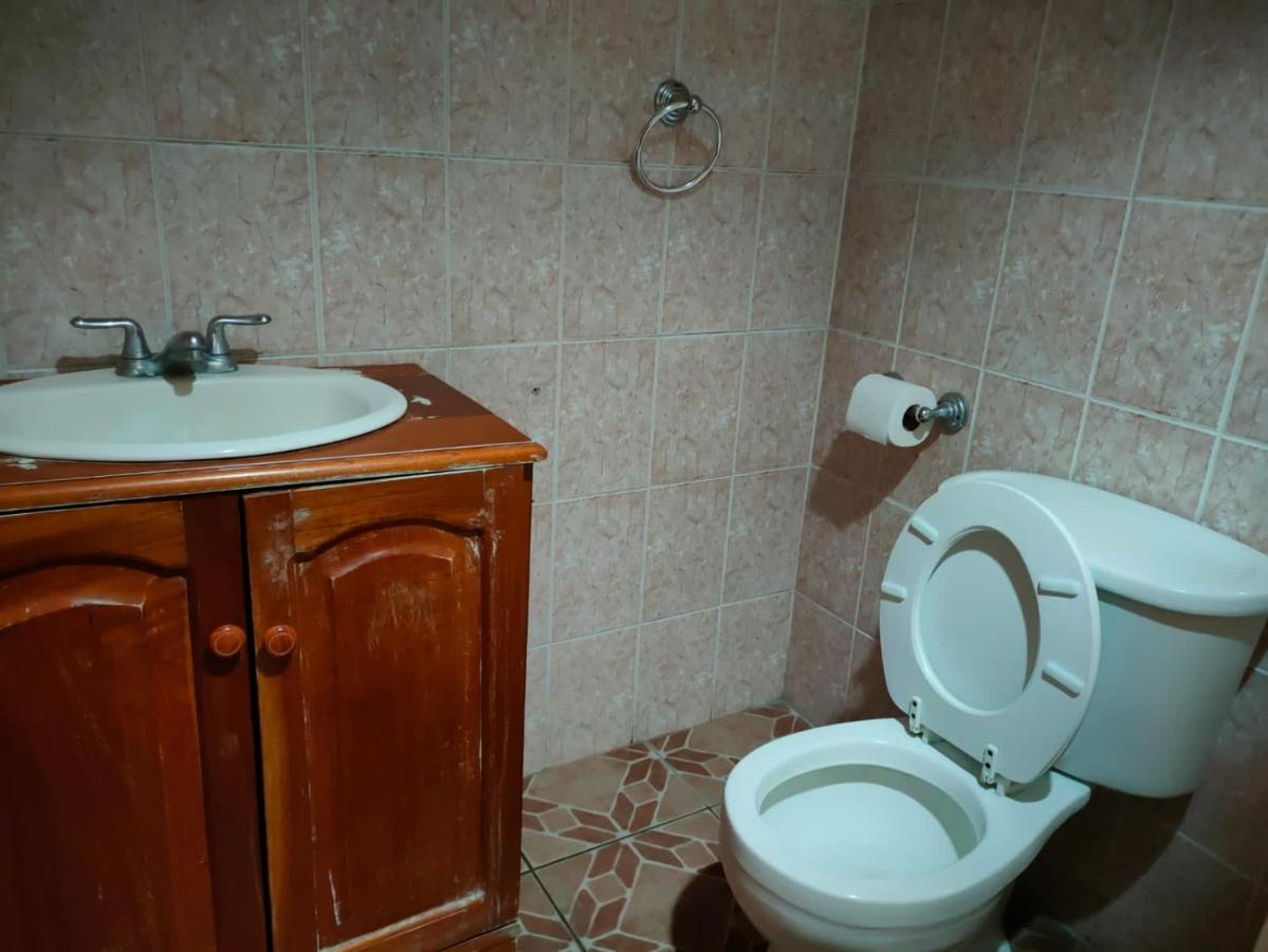 Casa Robles - Room Close To Airport #2 Манагуа Экстерьер фото